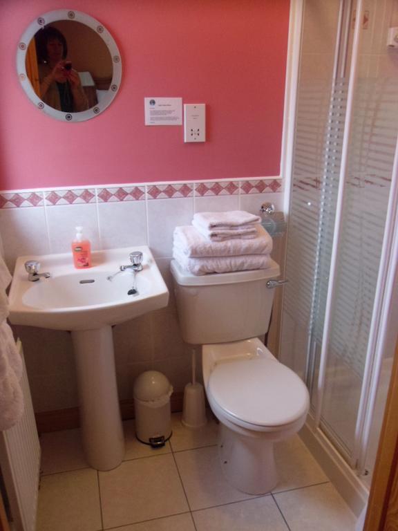 Lake Avenue House バリーコネル 部屋 写真